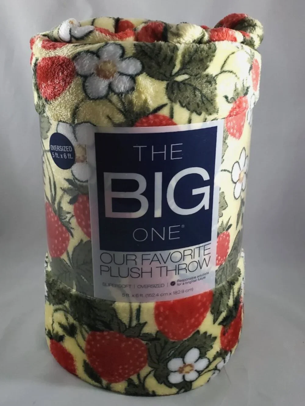 The Big One Oversized Supersoft Plush Blanket Yellow Strawberry Field 5x6 New